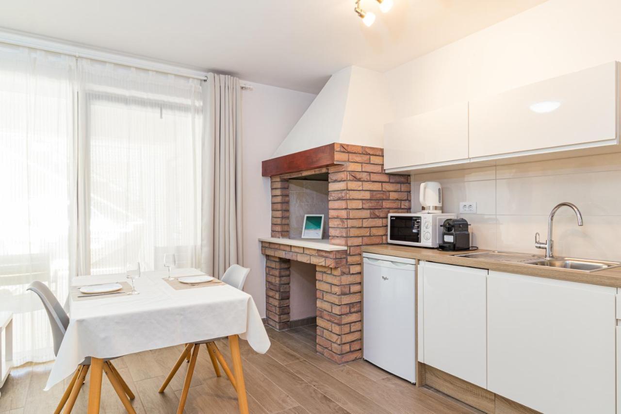Apartments Anna Лижнян Екстер'єр фото